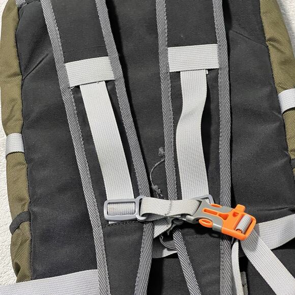 The North Face Backpack M Green Laptop Commuter Bookbag - Picture 11 of 11